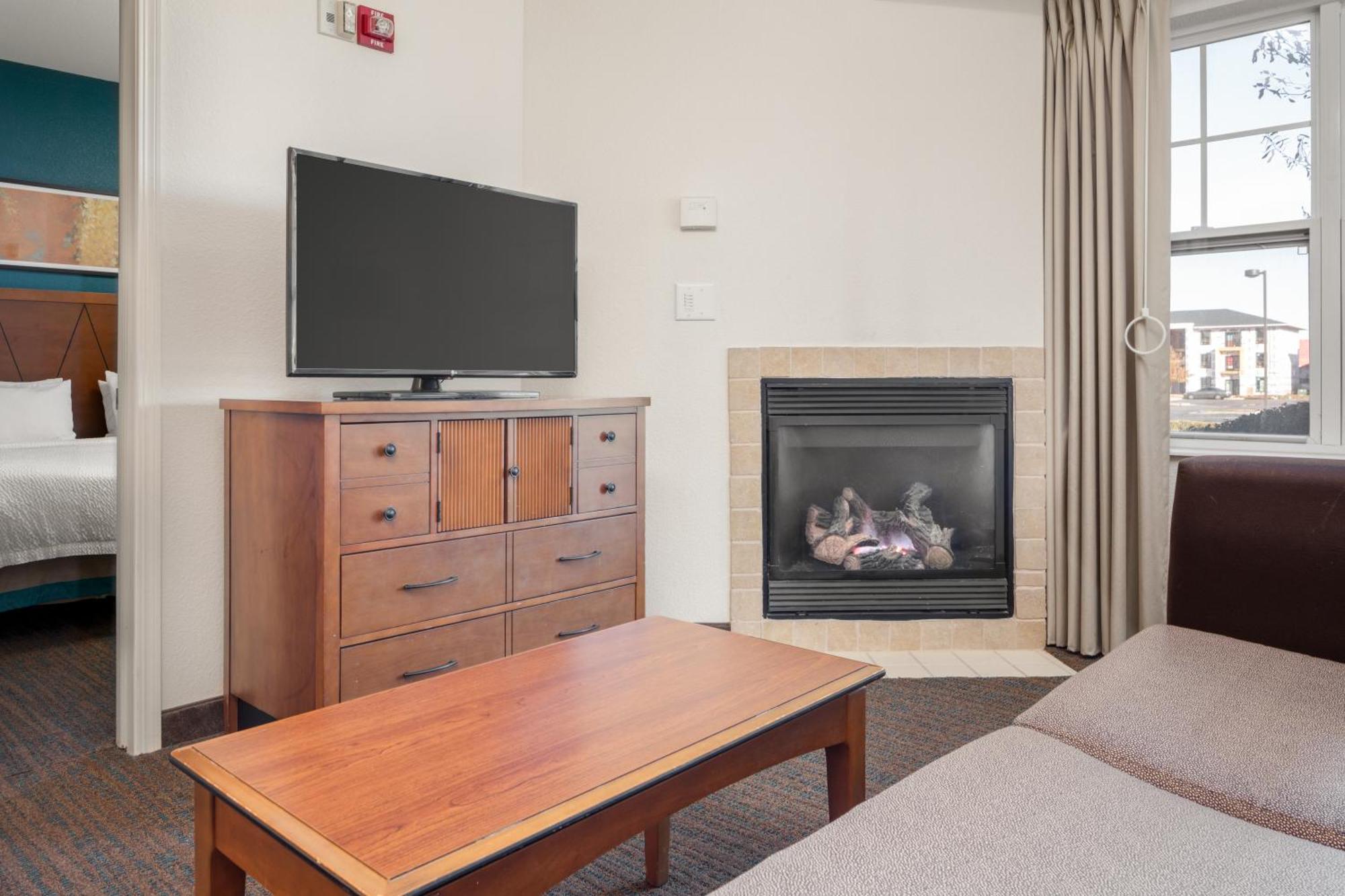 Residence Inn By Marriott Wichita East At Plazzio מראה חיצוני תמונה