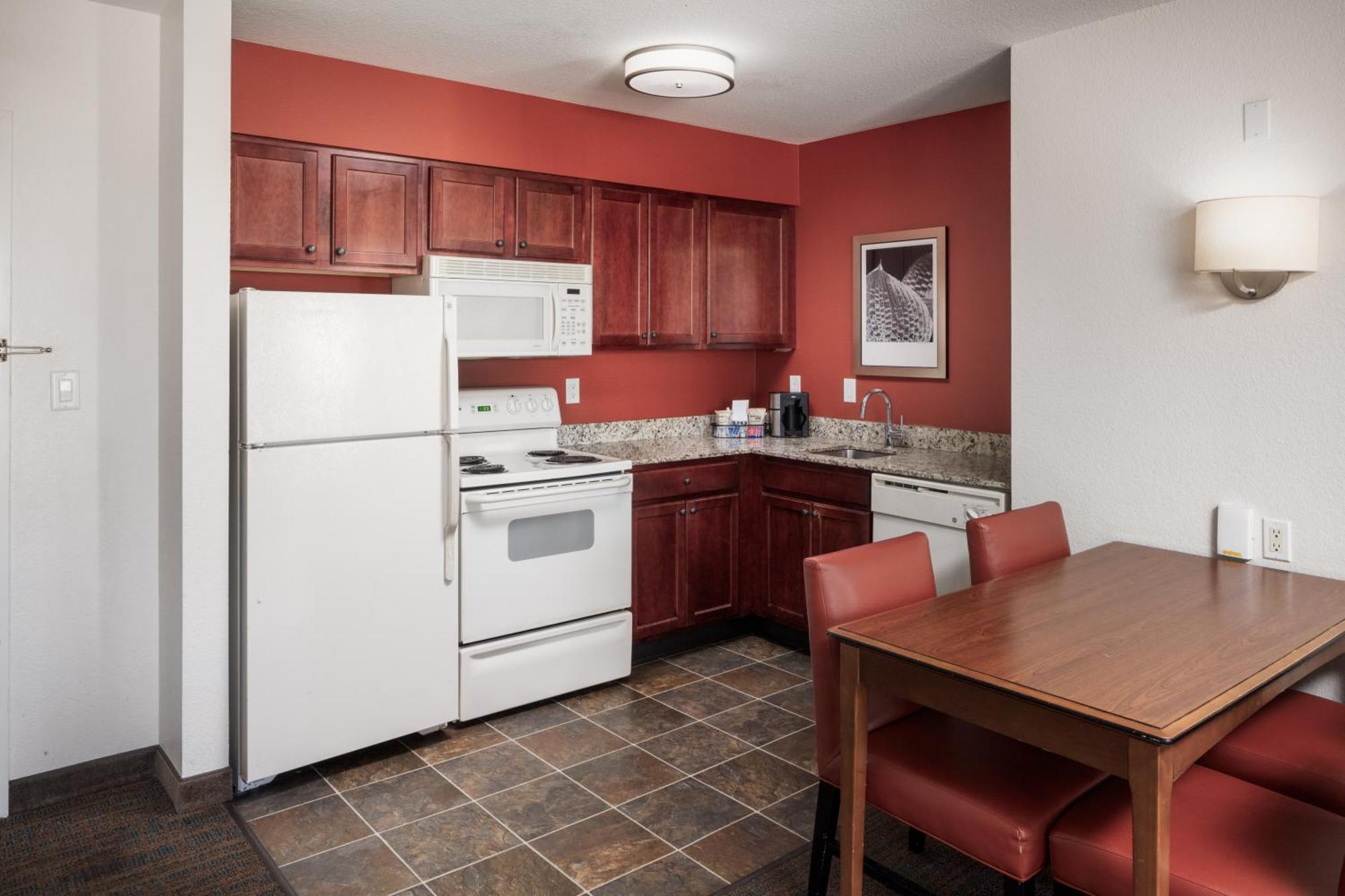 Residence Inn By Marriott Wichita East At Plazzio מראה חיצוני תמונה