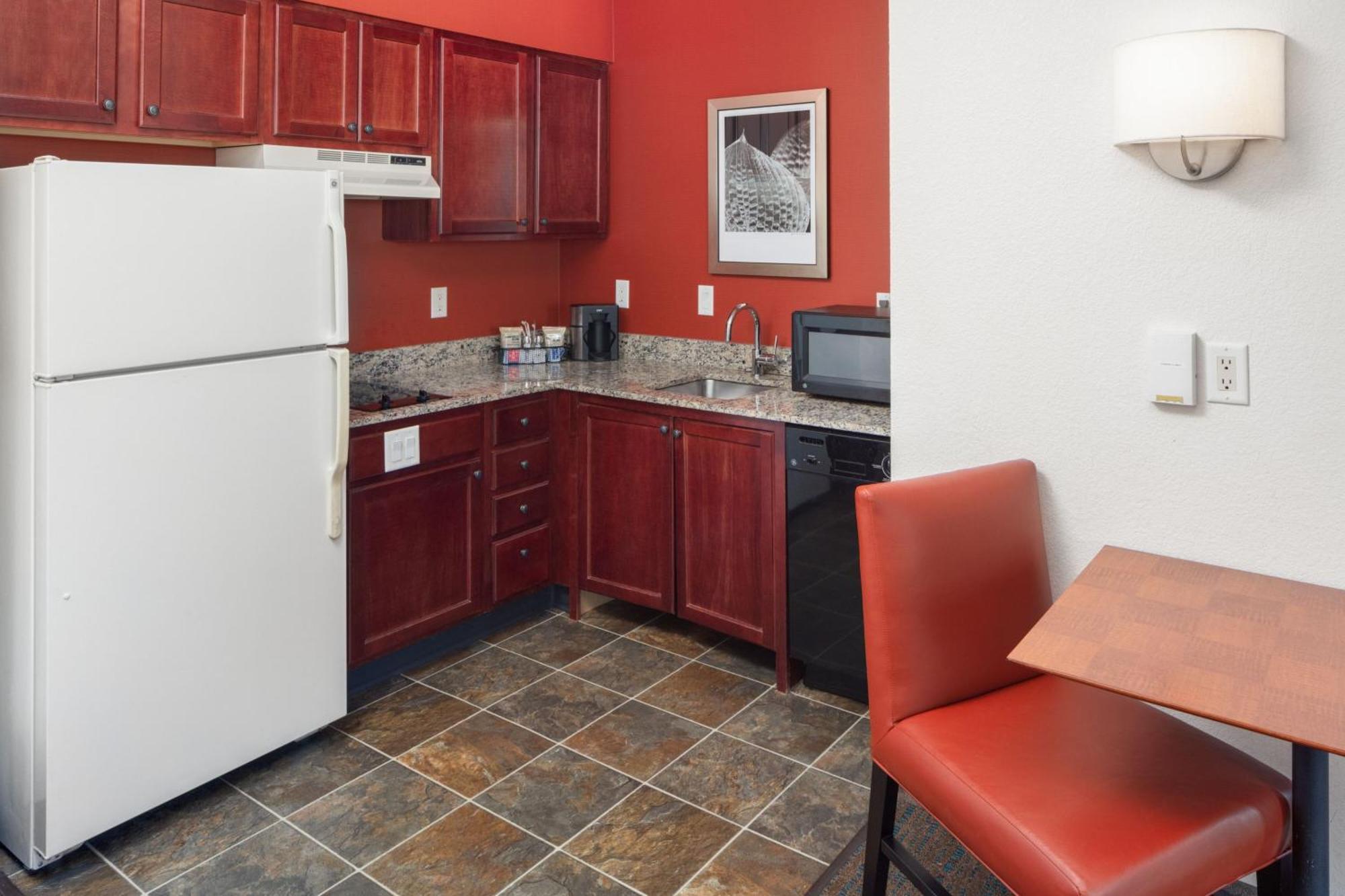 Residence Inn By Marriott Wichita East At Plazzio מראה חיצוני תמונה