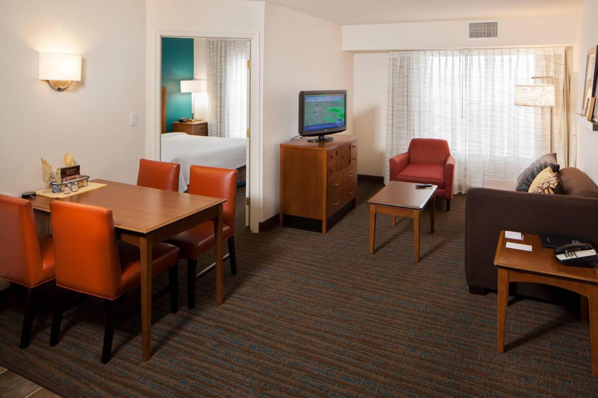 Residence Inn By Marriott Wichita East At Plazzio מראה חיצוני תמונה