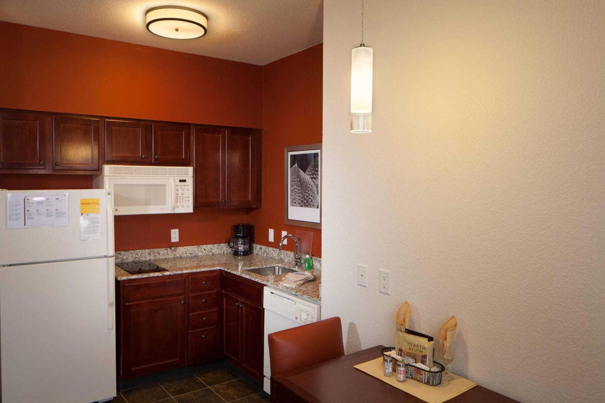 Residence Inn By Marriott Wichita East At Plazzio מראה חיצוני תמונה