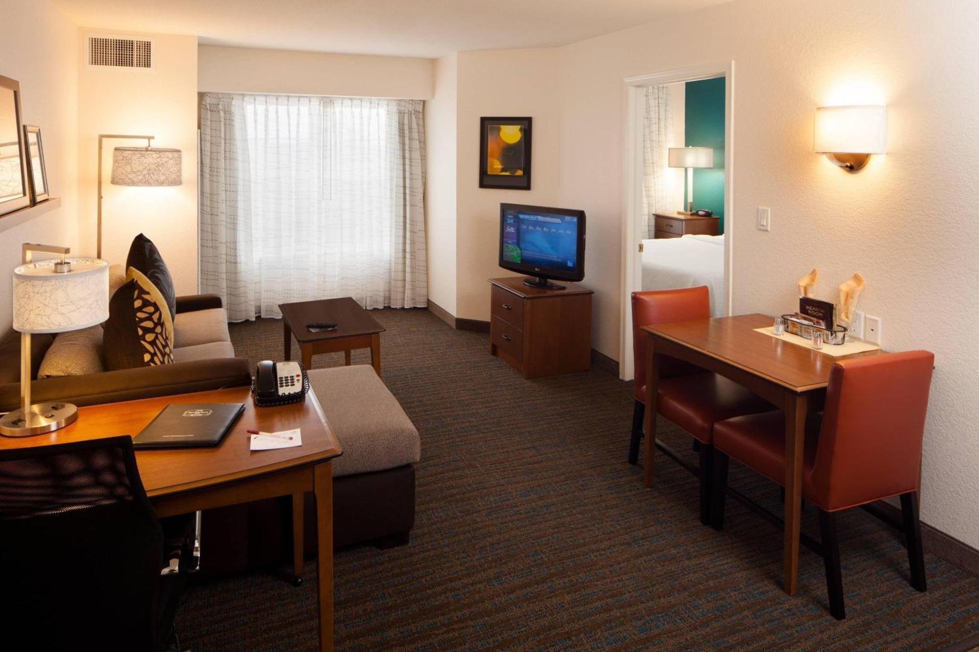 Residence Inn By Marriott Wichita East At Plazzio מראה חיצוני תמונה