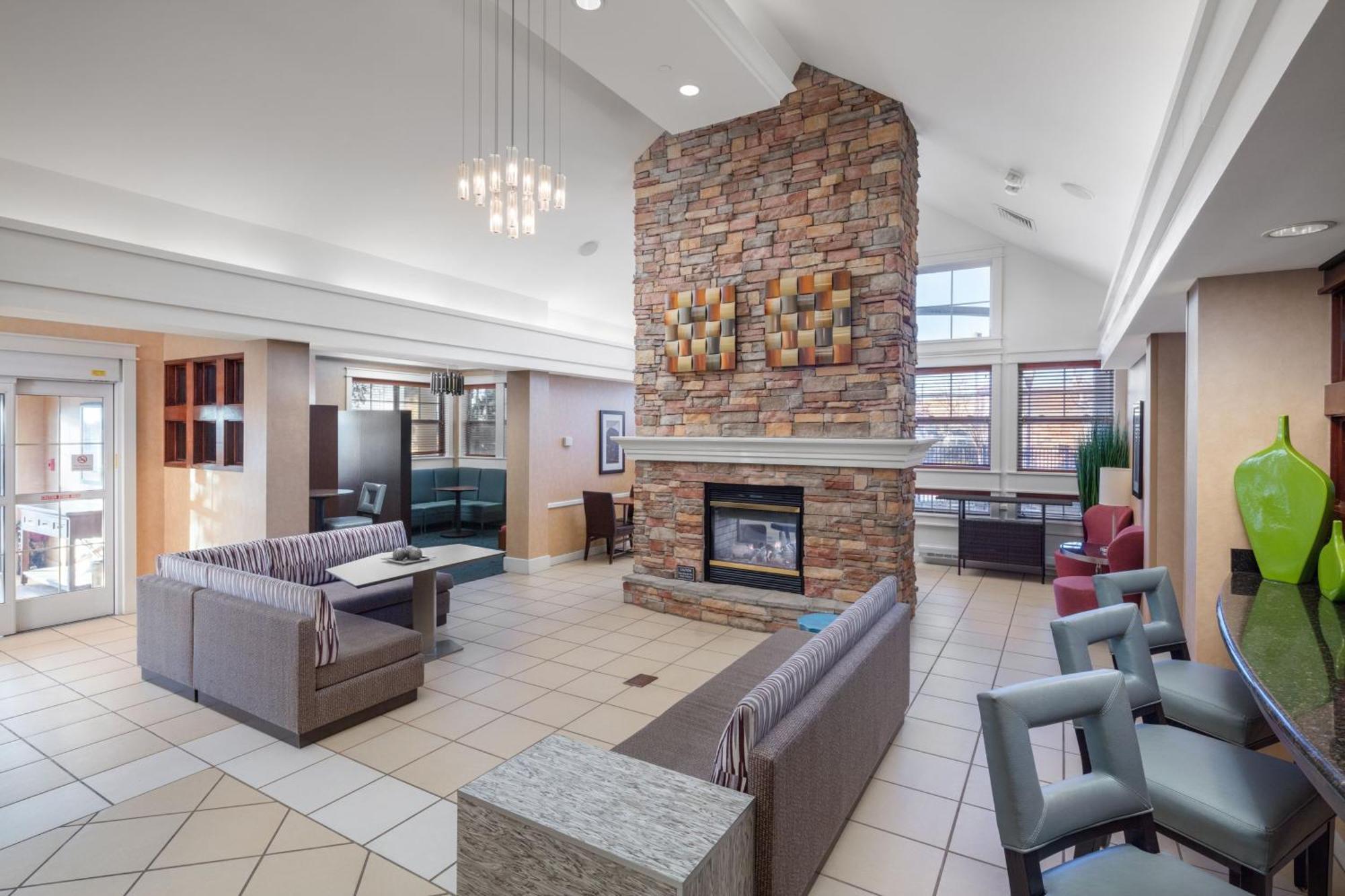 Residence Inn By Marriott Wichita East At Plazzio מראה חיצוני תמונה