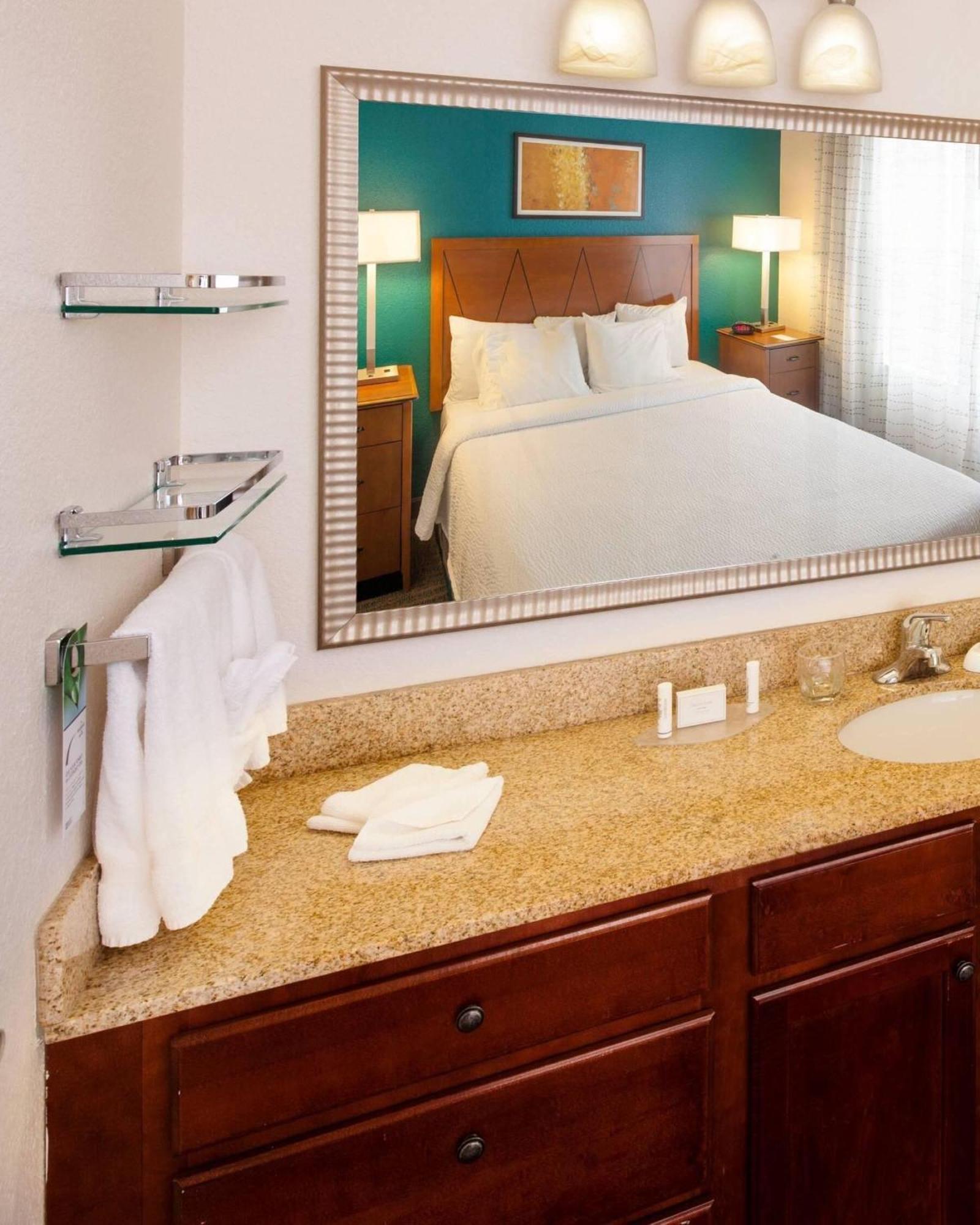 Residence Inn By Marriott Wichita East At Plazzio מראה חיצוני תמונה
